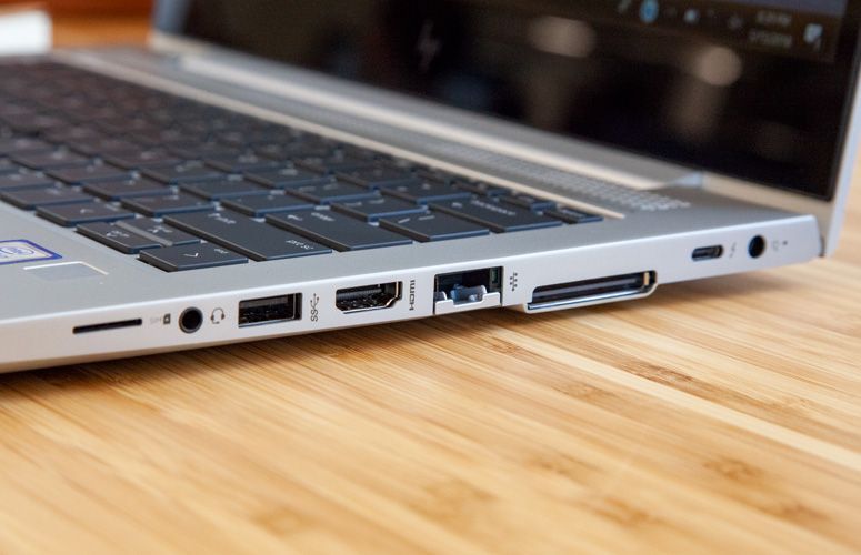 [ HP 830 G5 7TH COI5 GEN 8GBRAM 256GBSSD ]HP EliteBook 830 G5: High-Performance Business Laptop at an Unbeatable Price
EliteBook 830 G5 is both durable and portable, ideal for professionals who travel