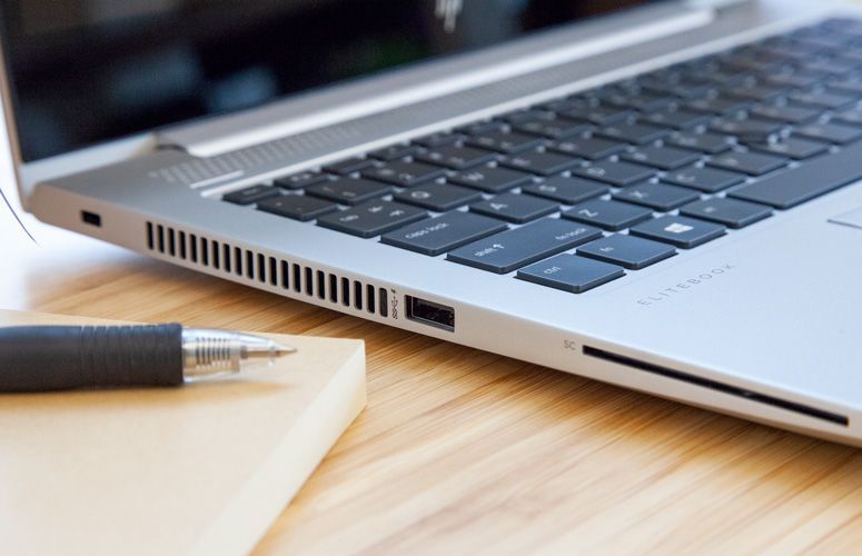 [ HP 830 G5 7TH COI5 GEN 8GBRAM 256GBSSD ]HP EliteBook 830 G5: High-Performance Business Laptop at an Unbeatable Price
EliteBook 830 G5 is both durable and portable, ideal for professionals who travel