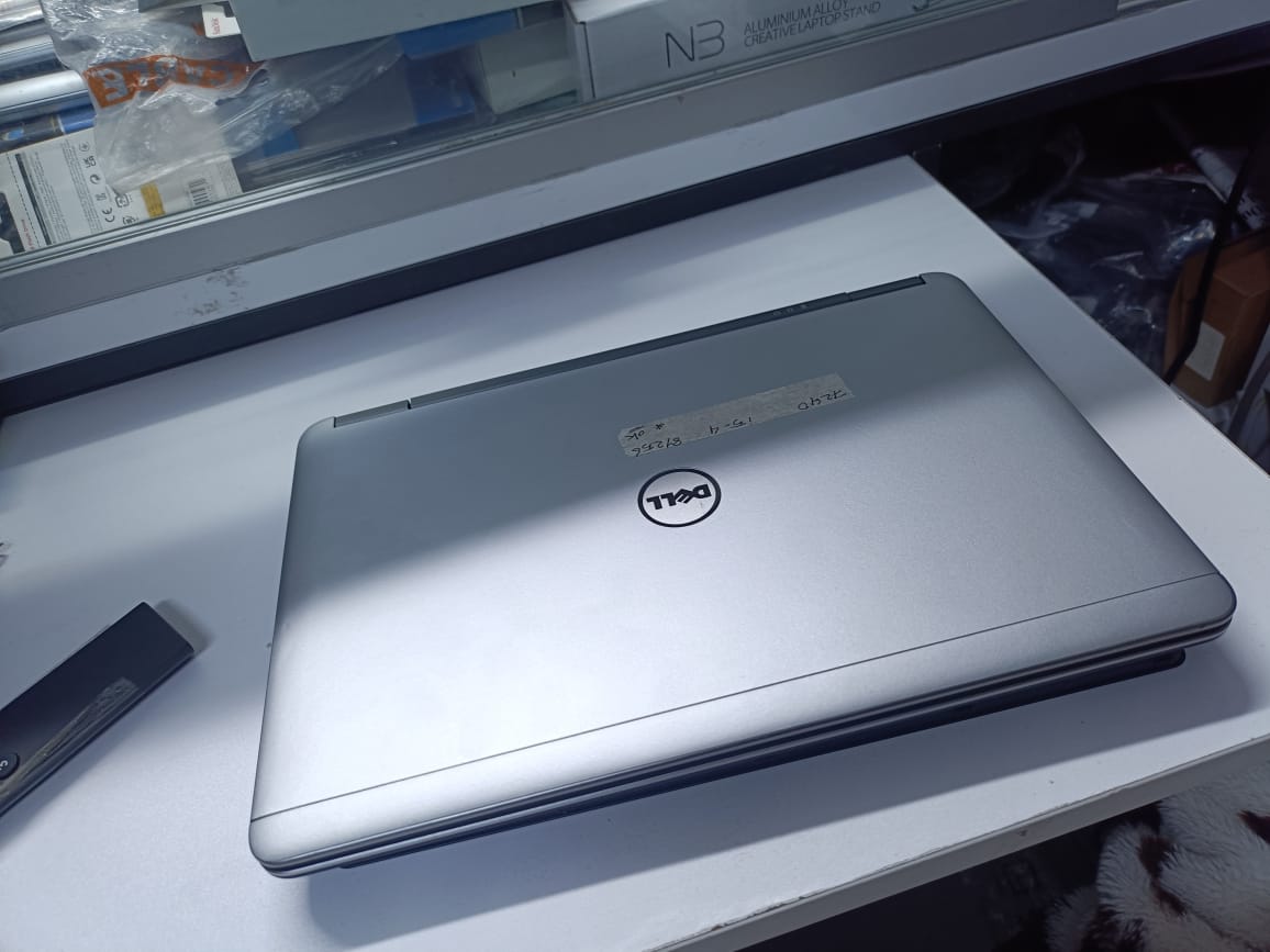 Dell Latitude E7240 is a business-grade ultrabook with an Intel Core i5 processor, 8GB of RAM, and a 256GB SSD. It features a 12.5-inch display and is known for its portability and performance