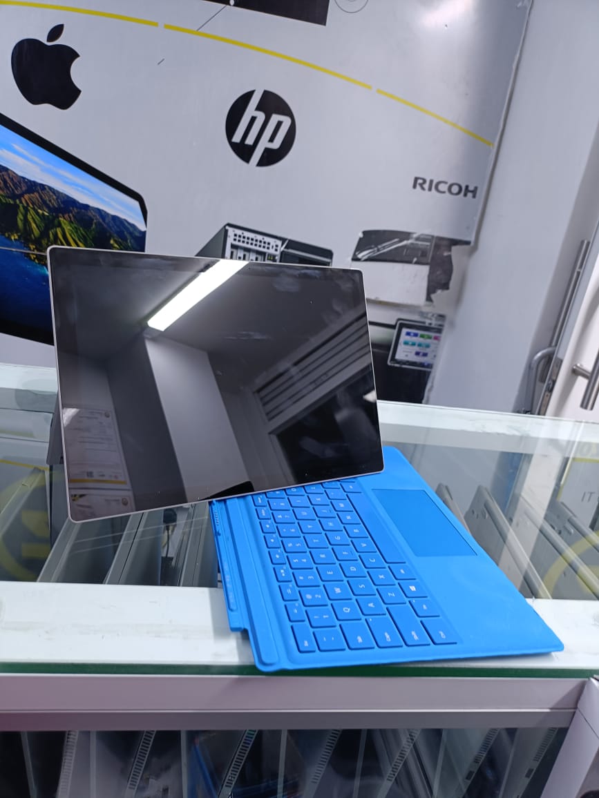 MICROSOFT SURFACE PRO4 {1724) COI7 6TH GENERATION 8GBRAM 256GBSSSD
versatile 2-in-1 device that combines the portability of a tablet with the functionality of a laptop