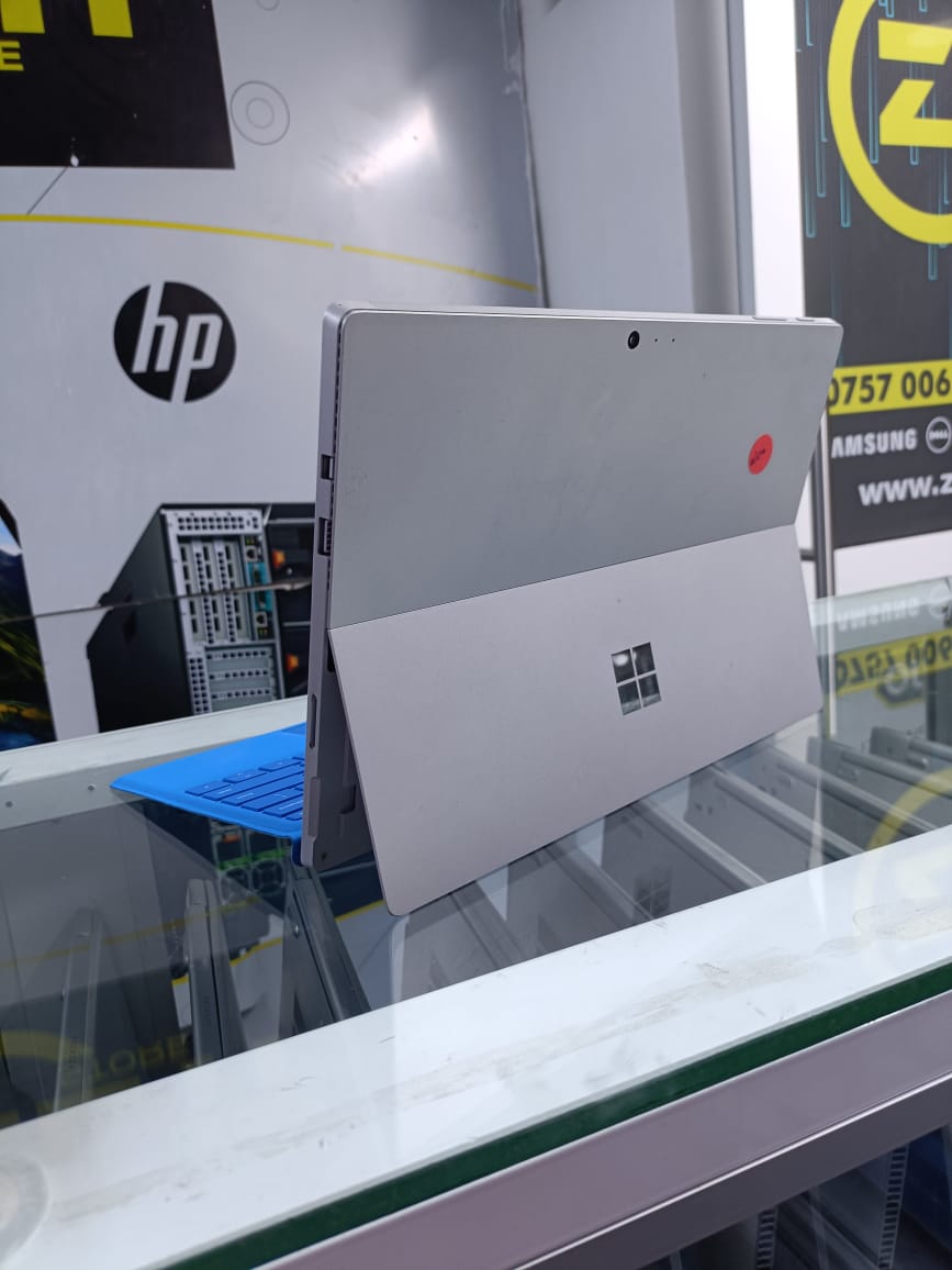 MICROSOFT SURFACE PRO4 {1724) COI7 6TH GENERATION 8GBRAM 256GBSSSD
versatile 2-in-1 device that combines the portability of a tablet with the functionality of a laptop