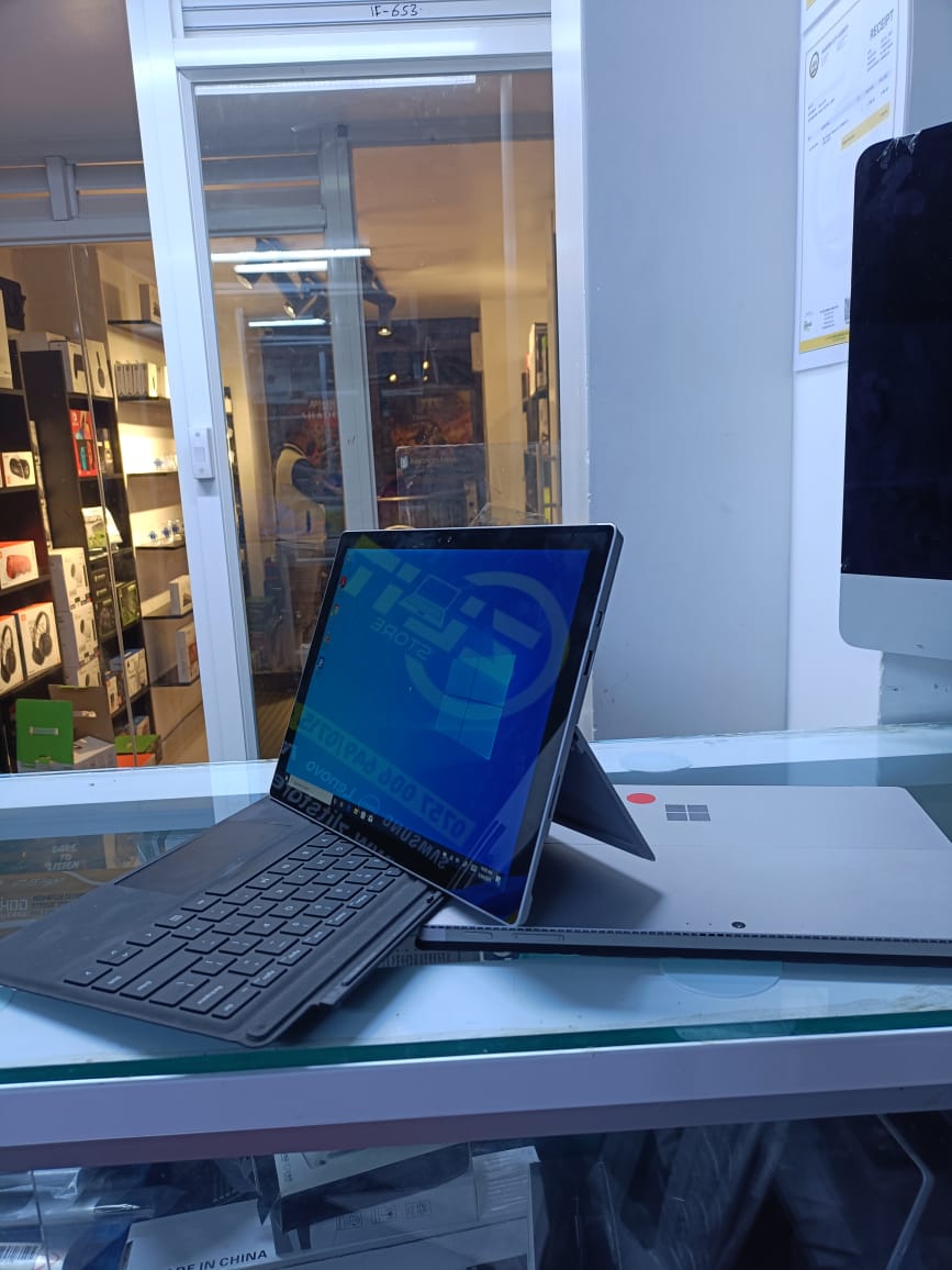 MICROSOFT SURFACE PRO 4 (1724) COI7 6TH GENERATION 16GBRAM 512GBSSD DETACHABLE
high-end configuration of this 2-in-1 detachable tablet. While it was a flagship device at its launch,