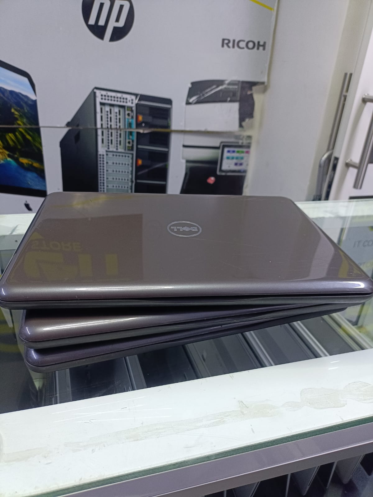 (FREE MOUSE) REFURBISHED DELL LATITUDE 3380 COI3  6TH GENERATION 8GBRAM 500GBHDD 
Perfect for students, office users, and anyone needing a reliable, budget-friendly laptop.