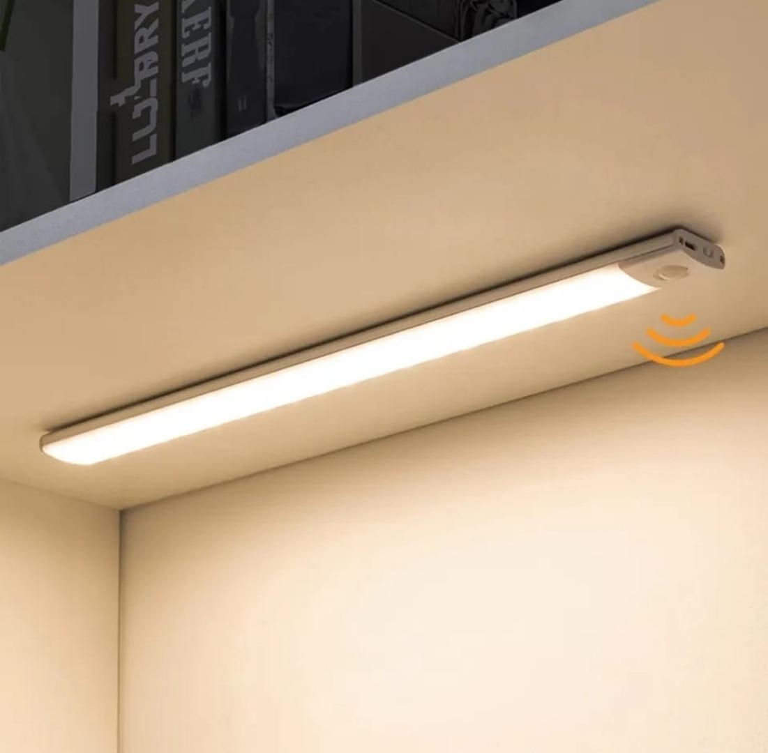Magnetic motion sensor light▪Ultra thin, smart wireless sensor light .Rechargeable▪Suitable for: kitchen cabinets, under cabinets,bedroomwardrobe,interior night lights▪Light colour: cold