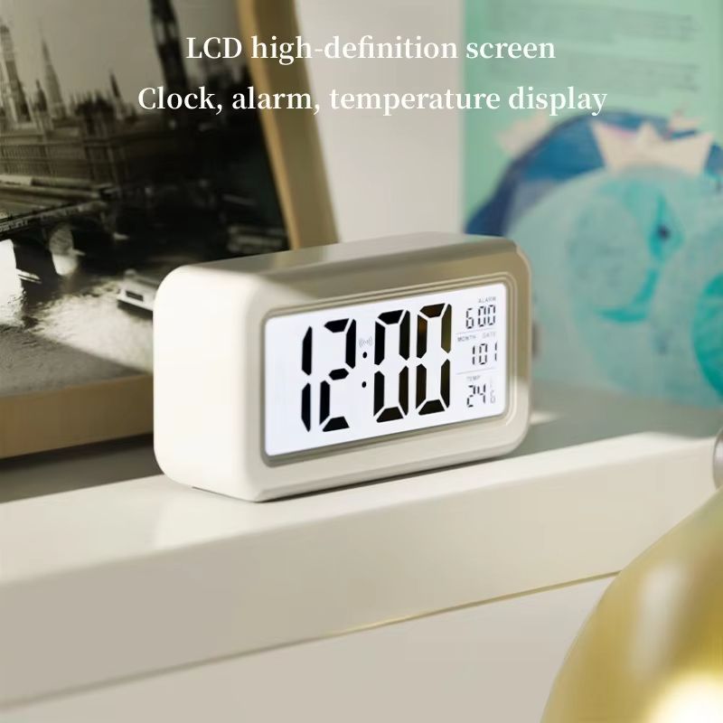 Battery Powered Digital Alarm Clock Temperature Date With Backlight Snooze Table Clock 12/24H Mute Bedside Electronic LCD Clock
