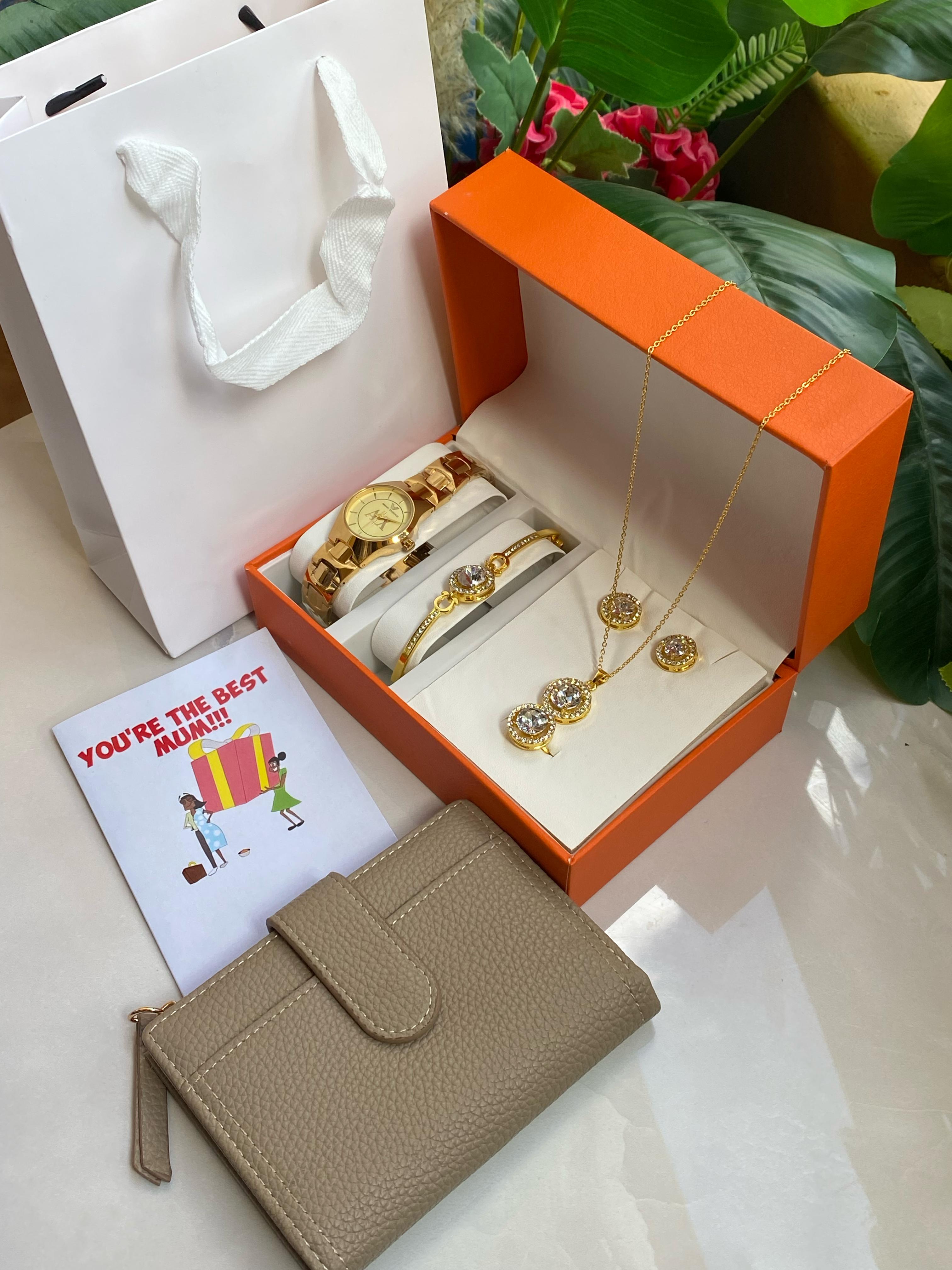 ❤️MOTHERS DAY GIFT SETS🧑 for Women, Mom, Wife, Girlfriend, Her Mothers Day, Birthday, Gift Set for Women, Customized Gifts for Women 🧑❤️MOTHERS DAY GIFT SETS🧑❤️
🧧5 in 1 Gift SetHigh Quality 
👛
