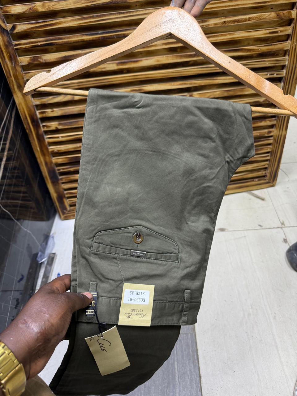 High quality hard Khaki men smart casual trousers straight slim fit smart casual casual, business and official.
