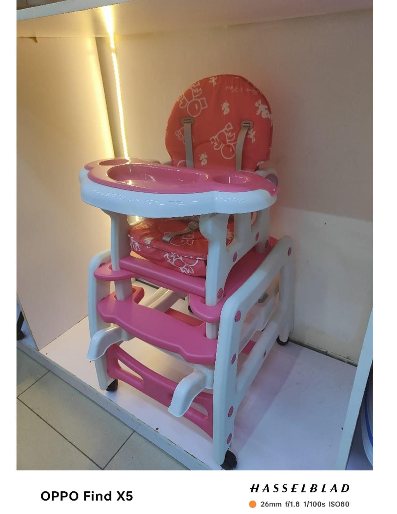 4 in 1 convertible feeding chair with wheels Can Work As High Chair, Low Chair, Study Desk, And Rocking Chair Suitable for Age 6 months to 6 Years