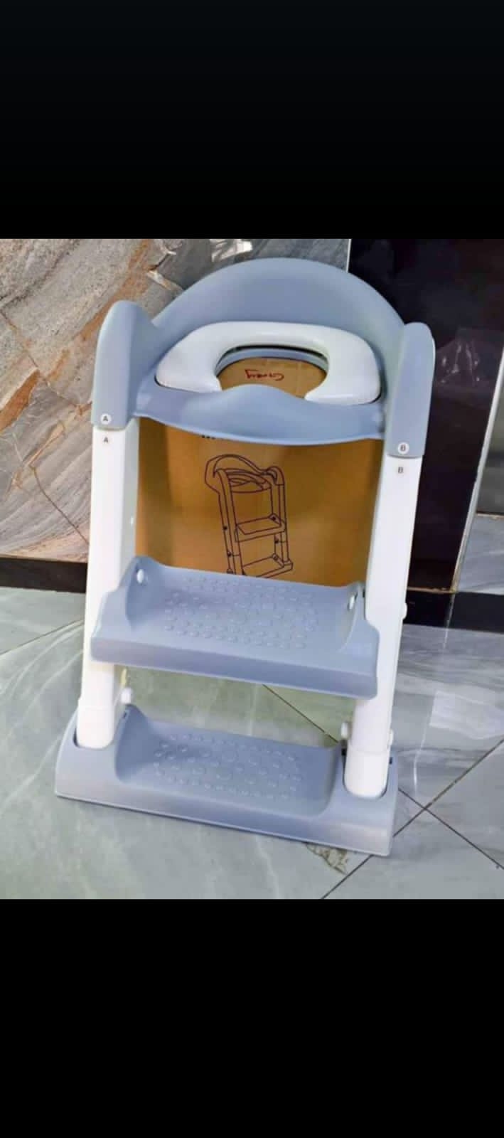 The New Improved Portable Kids Toilet Ladder /Potty Trainer