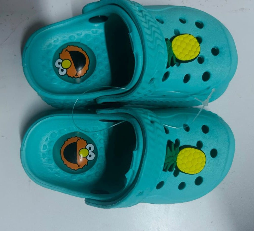 Kids Perfect Crocs Skin-Friendly Soft Comfy Lightweight With Beach Charms丨Baby Girls Pull On Fashionable Slippers