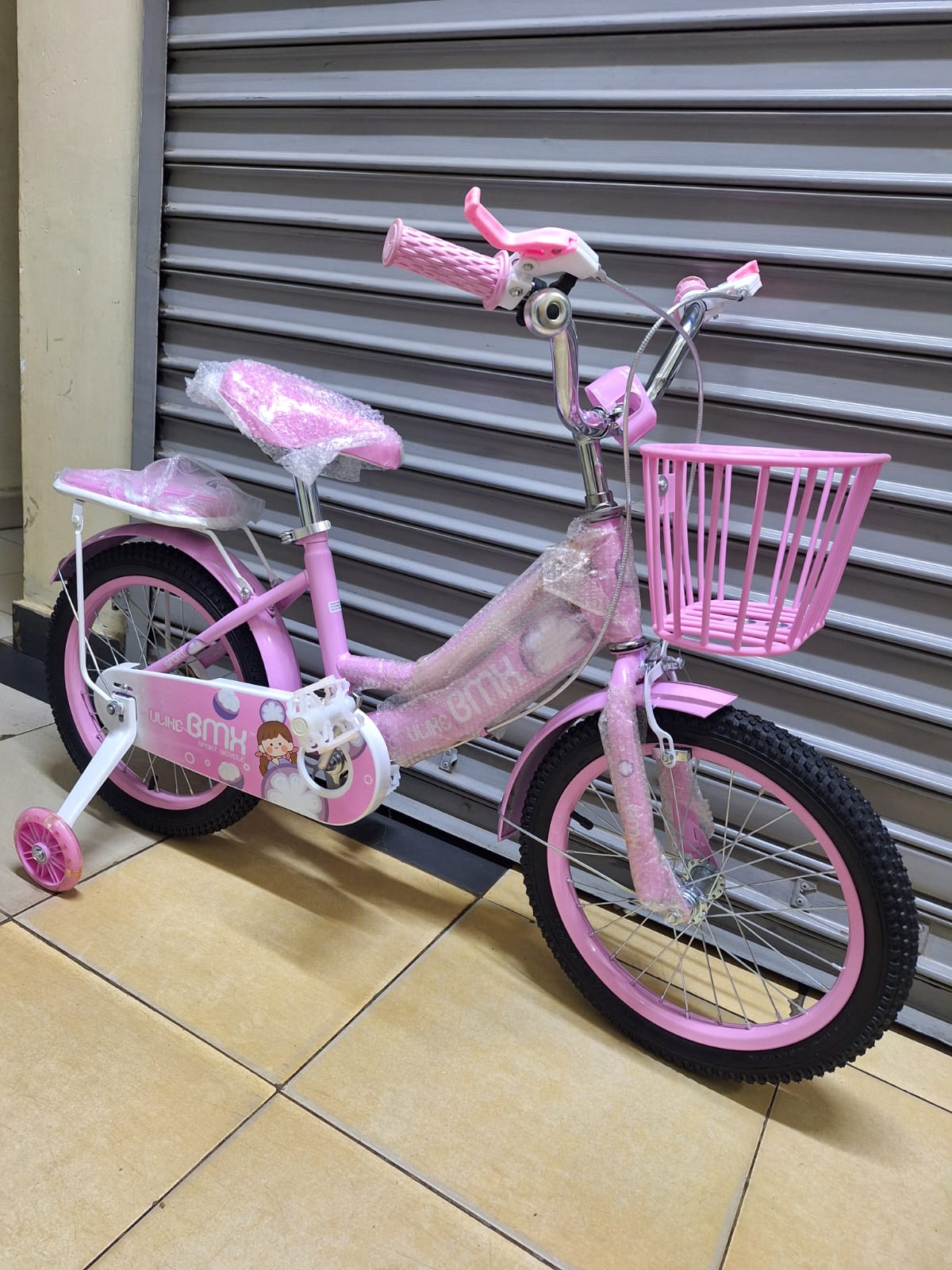 Size 20 Camo BMX Bike for Kids with Training Wheels - Children's Bicycle in Kenya