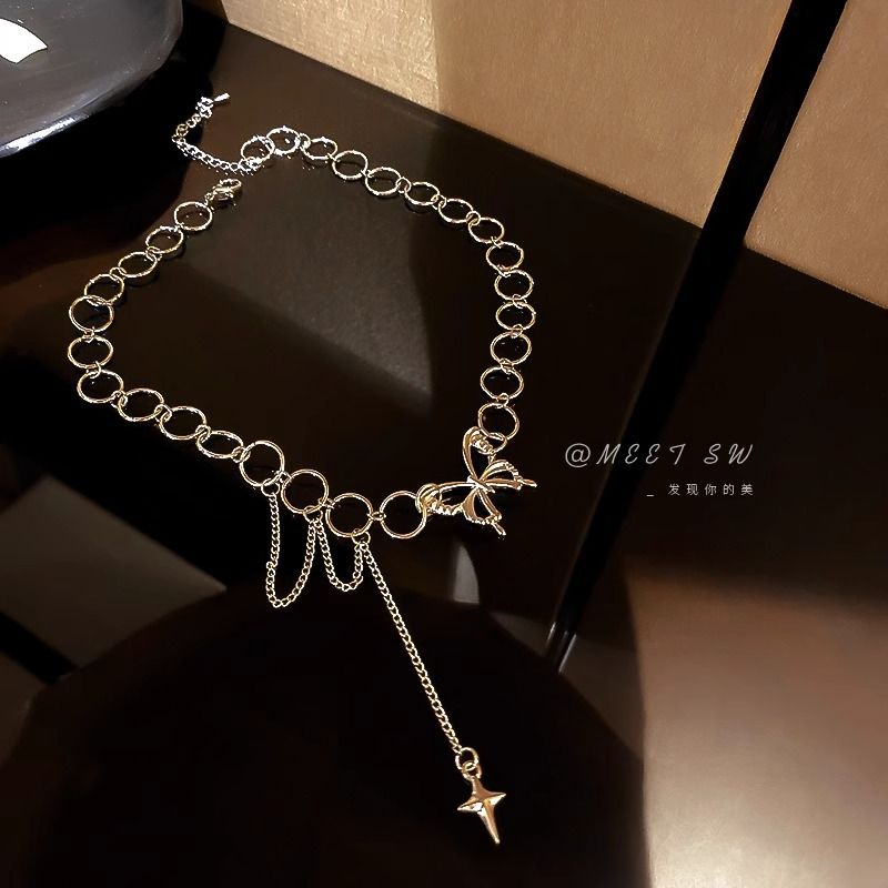 Women's Jewelry Butterfly Necklace Large circle clavicle chain Cold style celebrity necklace