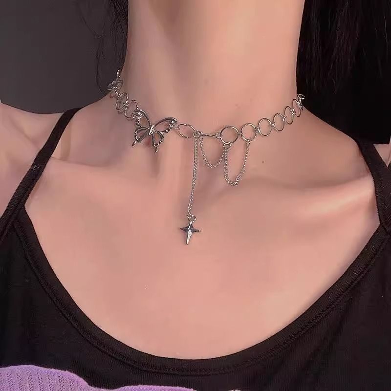 Women's Jewelry Butterfly Necklace Large circle clavicle chain Cold style celebrity necklace