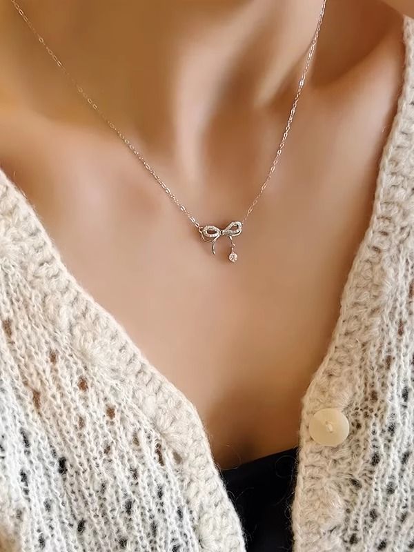 Women's Necklaces Butterfly teardrop necklace Light luxury clavicle chain Sweater chain Women's Jewelry
