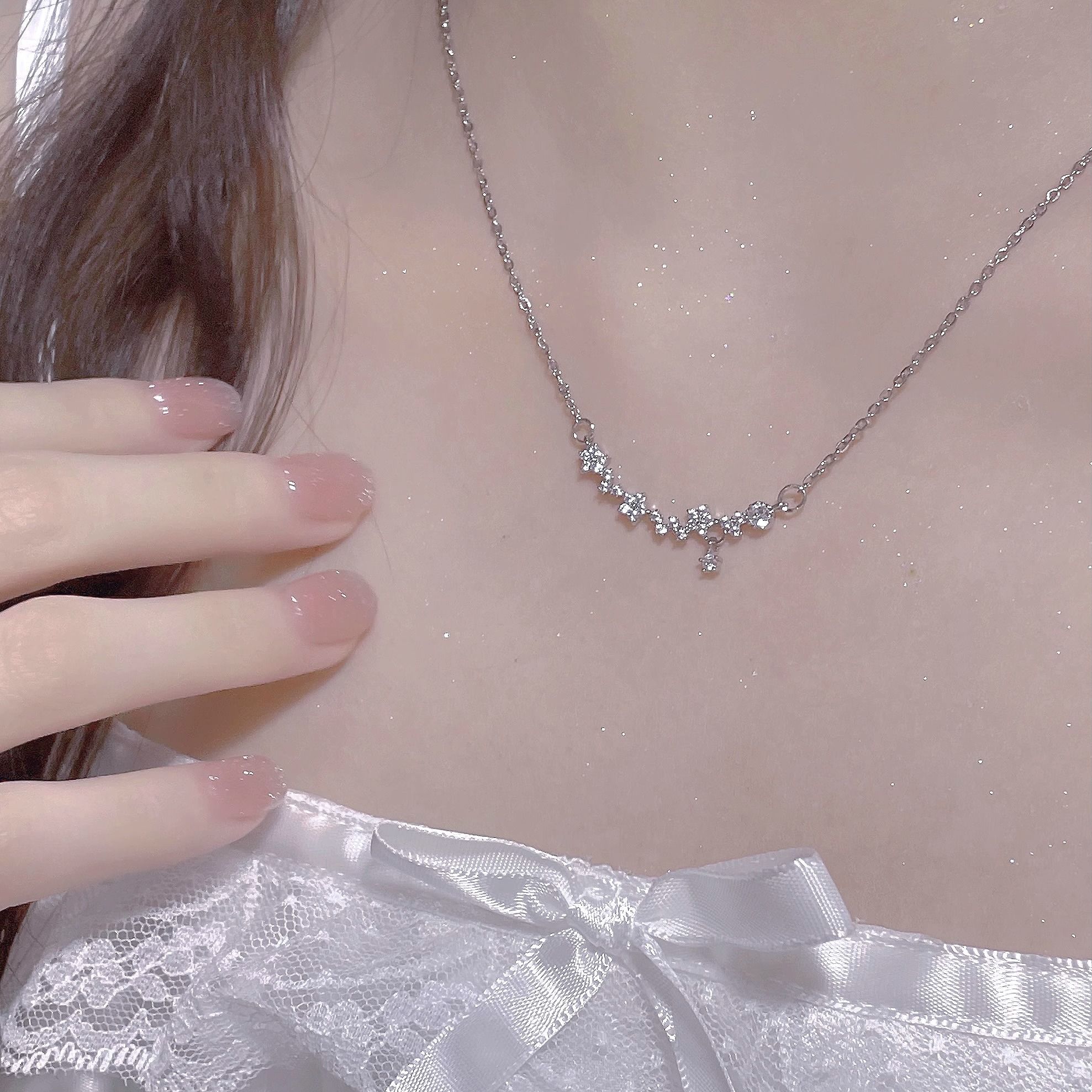 Women's Jewelry Star Flower Necklace Light luxury clavicle chain Sweater chain