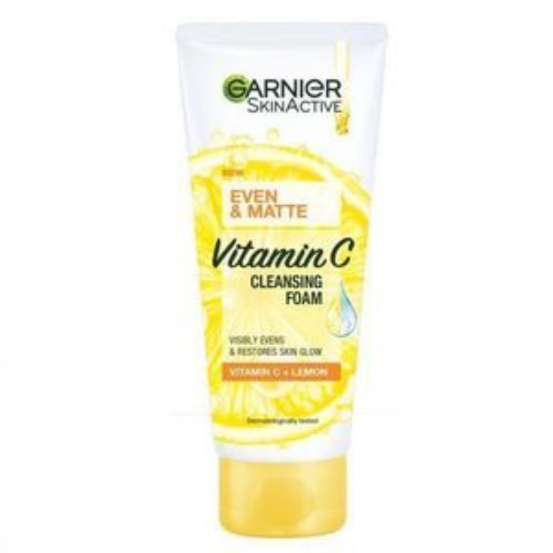 Garnier Even & Matte Cleansing Foam 100ml With Vitamin C And Lemon - Visibly Even And Restores Skin Glow