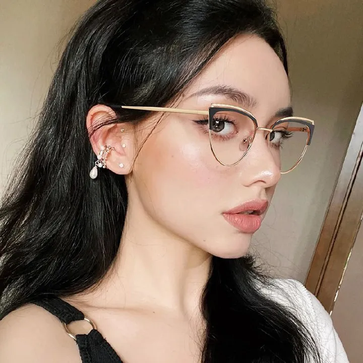 1pc Metal Photochromic Cat Eye Glasses, 2-In-1 Fashion Decorative Eyewear, Indoor Clear Lens & Outdoor