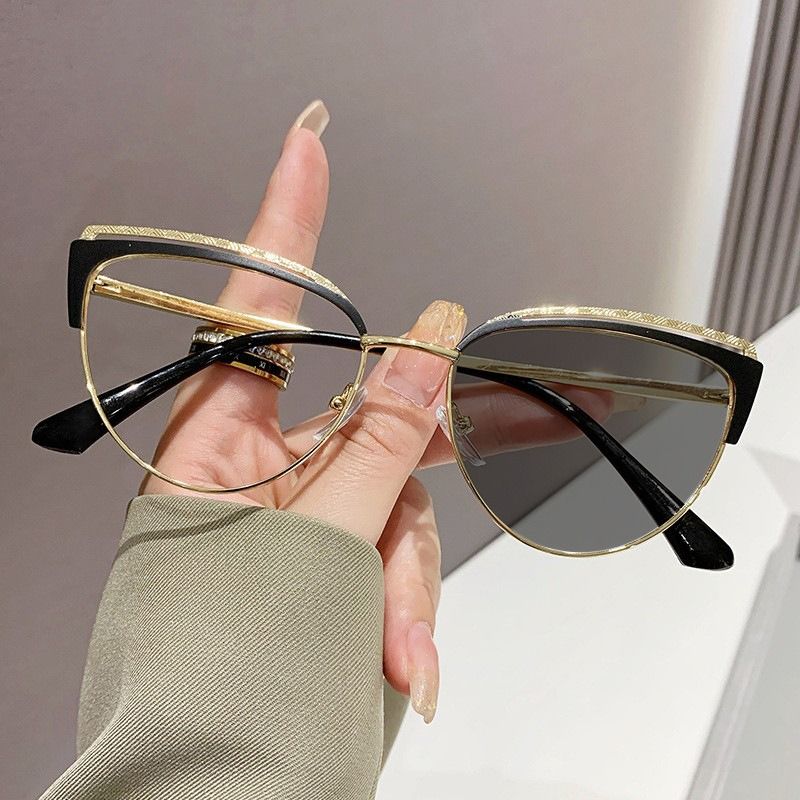 1pc Metal Photochromic Cat Eye Glasses, 2-In-1 Fashion Decorative Eyewear, Indoor Clear Lens & Outdoor