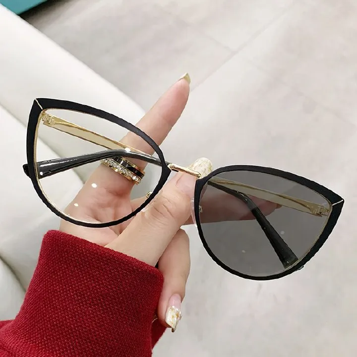 Blue Light Blocking Glasses Photochromic Gray Sunglasses for Men and Women Day Night Gaming TV Phones Computer Eyeglasses UV Protection Anti Glare Shade Lightweight Eyewear Full Frame Spectacles