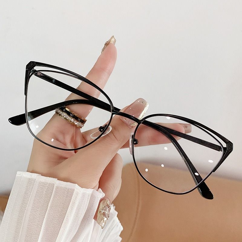 1 pair of new high-end INS style metal cat eye glasses with ultra light frame artistic Women's fashion glasses, day and night dual-use - lens photochromic, lens anti blue light, can effectively protec