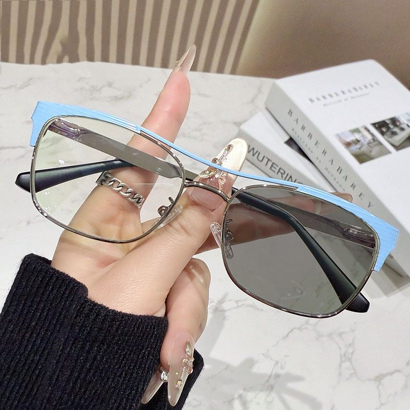 Computer Eye Photochromic Eyeglasses Metal Optical Frame Myopia Optical Glasses Changing Lenses Anti Blue Glasses
