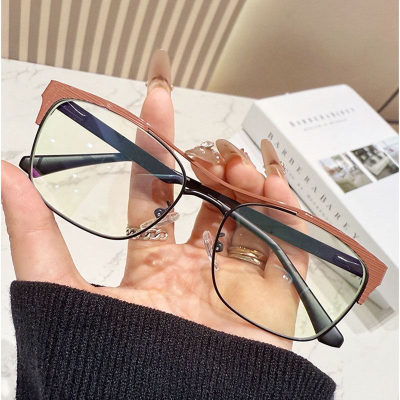 Computer Eye Photochromic Eyeglasses Metal Optical Frame Myopia Optical Glasses Changing Lenses Anti Blue Glasses