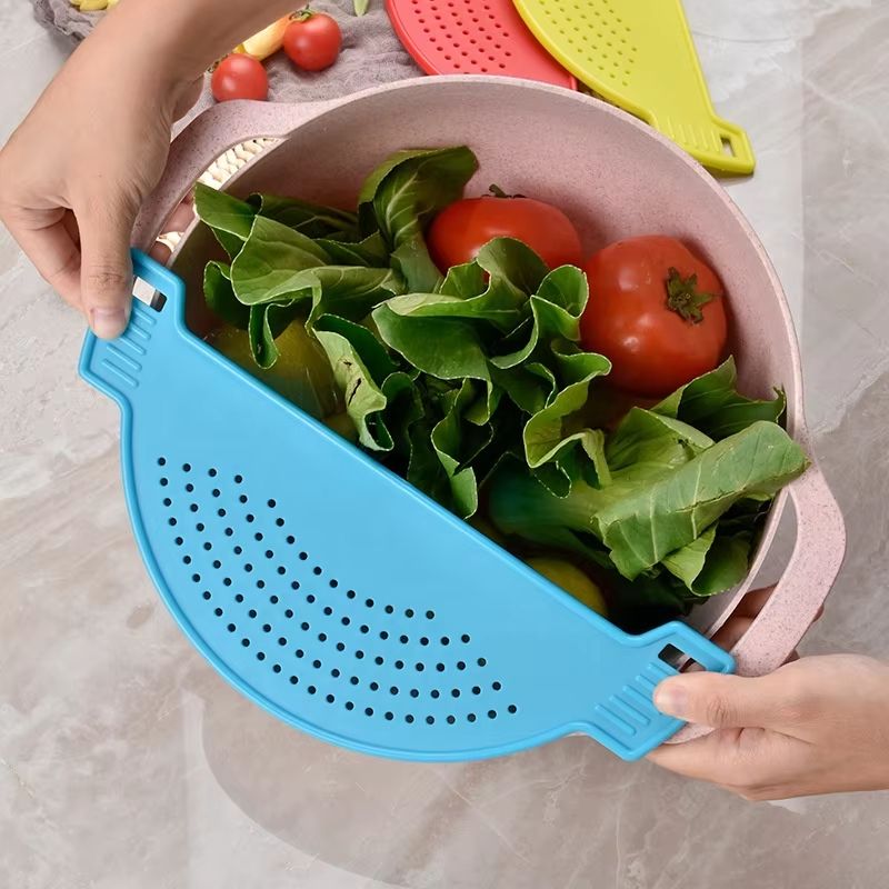 Plastic drainer, crescent shaped pot funnel, food filter board, drainage sieve with handle, suitable for pasta, vegetables, fruits, colander, kitchen utensils, pad
