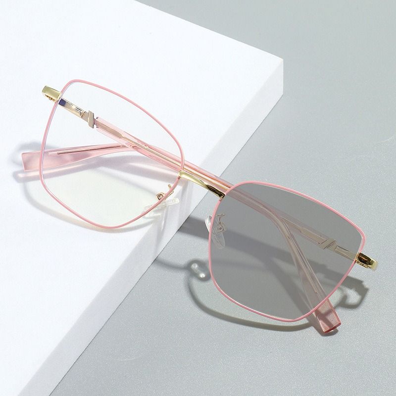 1pc Women's Photochromic Fashion Glasses with Cat Eye Metal Frame and Hollow Design Set with Diamonds, Suitable for Driving and Daily Wear