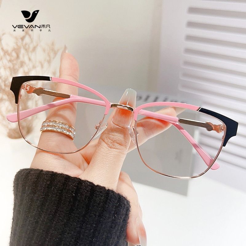 Hot Selling Fashion Metal Anti Blue Light Glasses Frame Luxury Crystal Cat Eye Female Eyeglasses Frames photochromic sunglasses