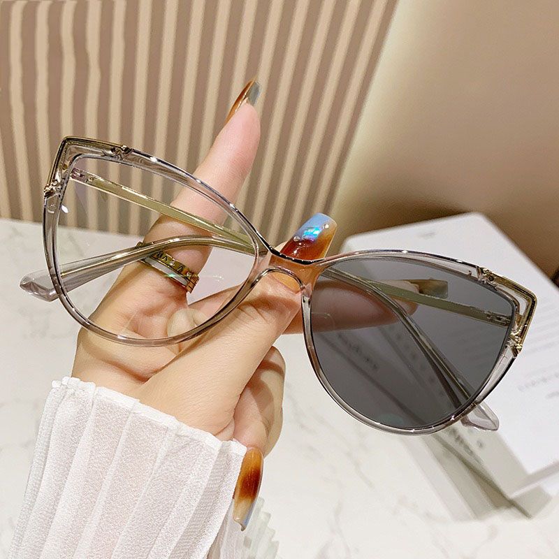 2025 Trendy Semi Rimless Spring Hinge Optical Eyeglasses Prescription Spectacles Women Luxury Metal Fashion Photochromic Glasses