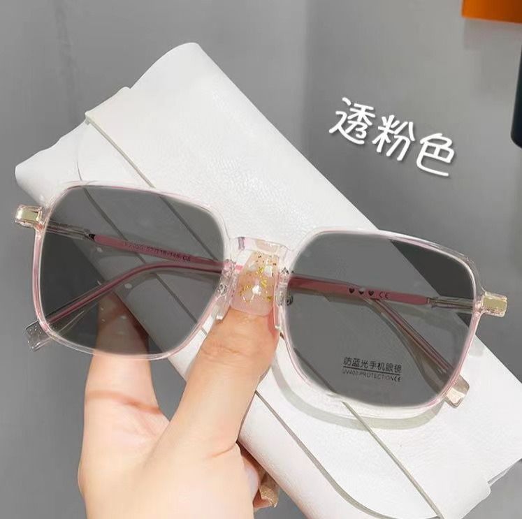 Hot selling fashionable square photochromic lens glasses with anti blue light and Women photochromic frame glasses