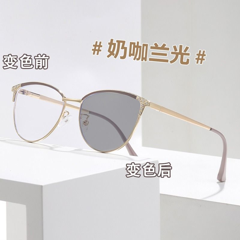 2025 Fashion Cat Eye Anti Blue Light Blocking Eyeglasses Photochromic Glasses for Women Reading Glasses
