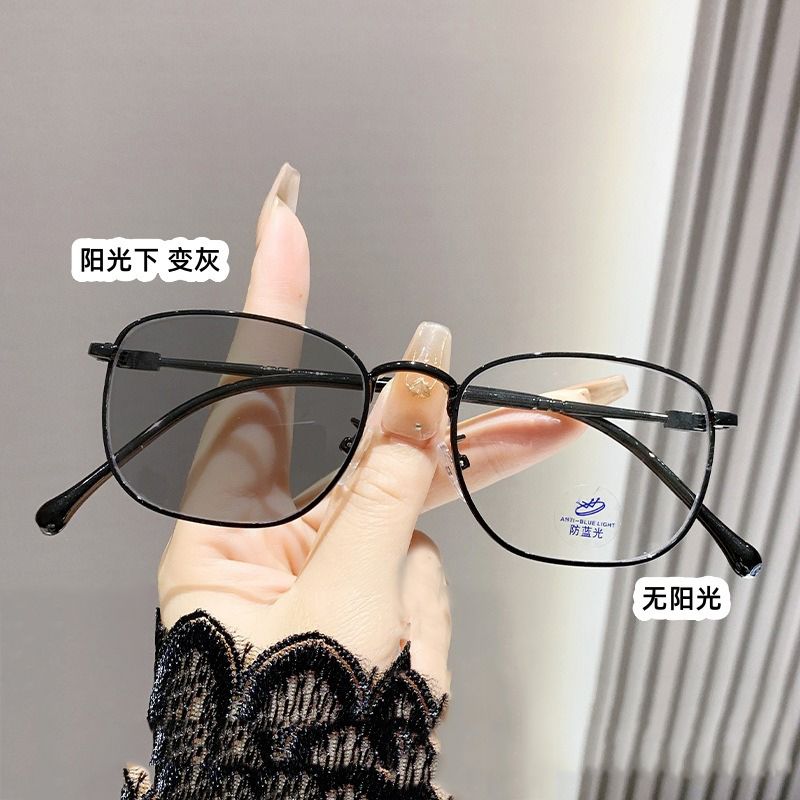 Stylish Plastic Frame Readers with Self-Tinting Sun Lenses & Blue Light Filter