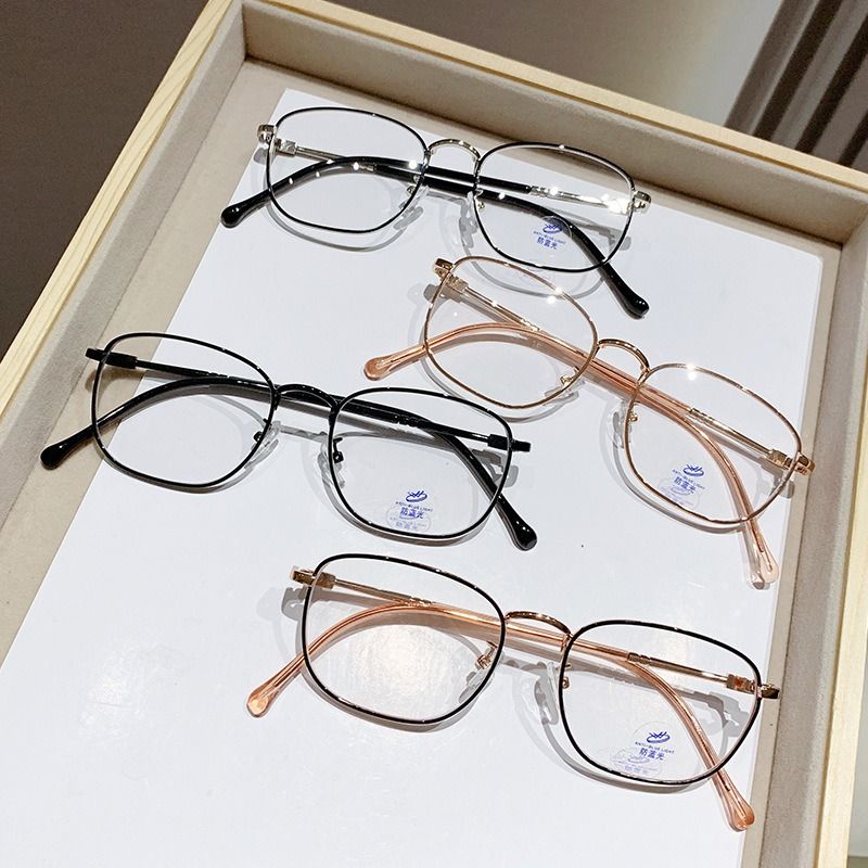 Stylish Plastic Frame Readers with Self-Tinting Sun Lenses & Blue Light Filter