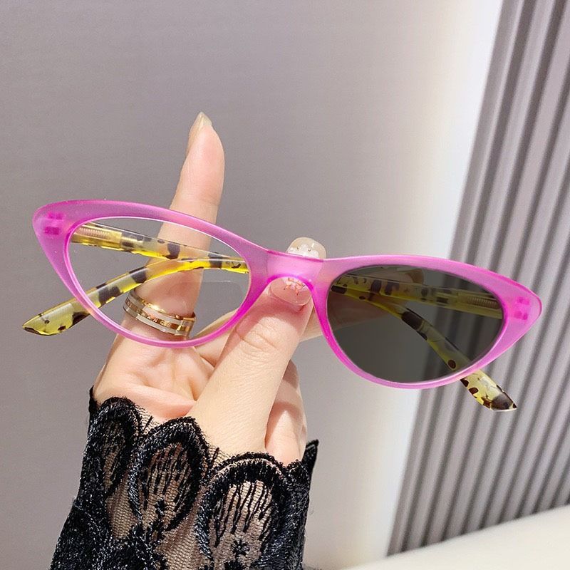 Retro Sunglasses for Women New Korean Version Blue Triangle Cat Eye Hip Hop Personality Style Candy Trendy Online Red Ins