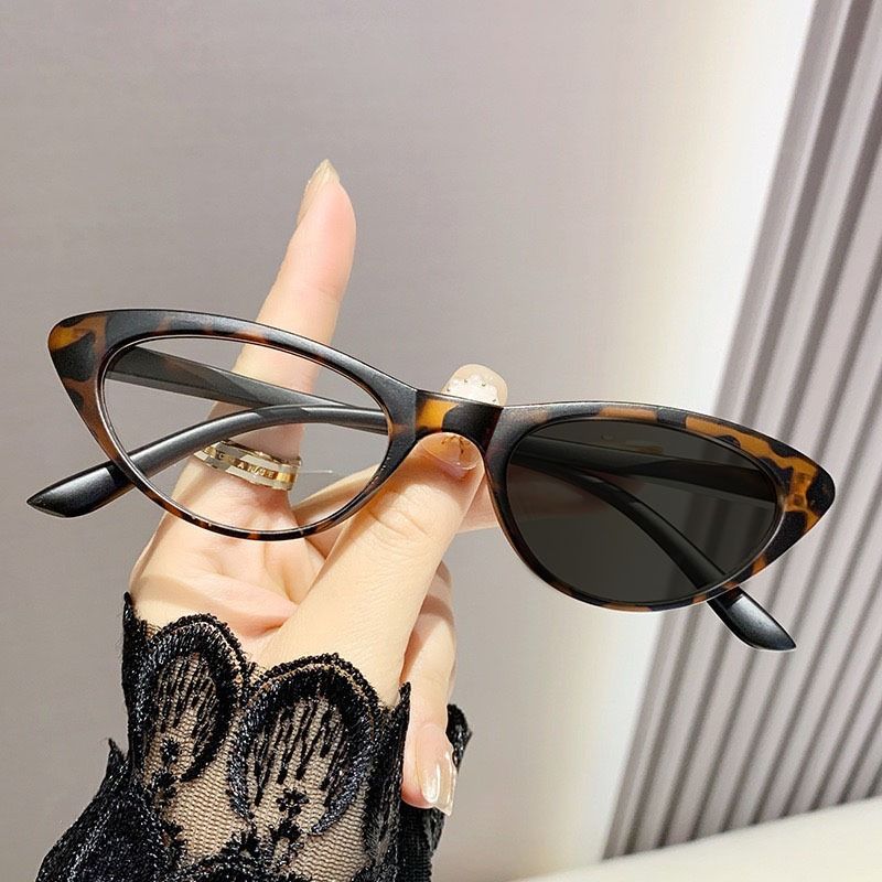 Retro Sunglasses for Women New Korean Version Blue Triangle Cat Eye Hip Hop Personality Style Candy Trendy Online Red Ins