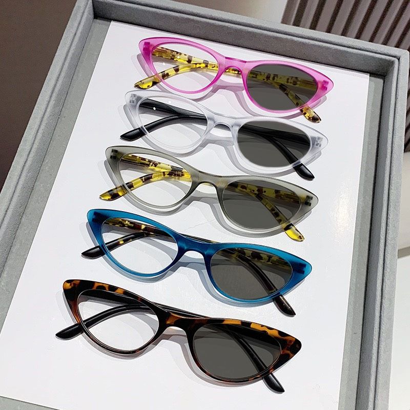 Retro Sunglasses for Women New Korean Version Blue Triangle Cat Eye Hip Hop Personality Style Candy Trendy Online Red Ins