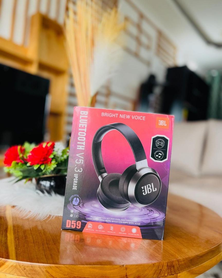 JBL D59 wireless headphones with microphones