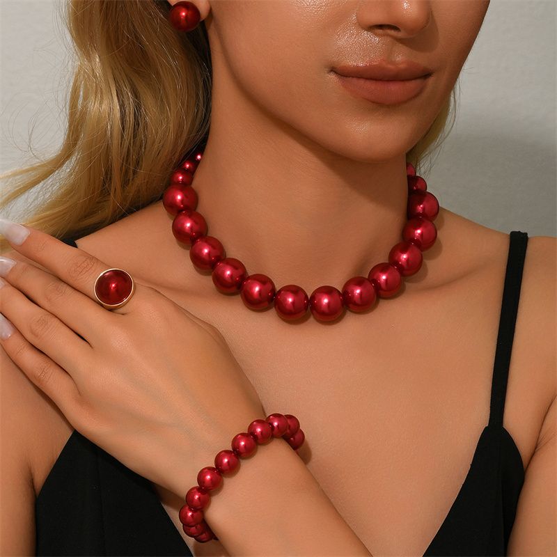 New Arrival 4-Piece Women's Vintage Light Luxury Pearl Jewelry Set Large Round Pearl Choker Necklace Bracelet Ring Earrings Ensemble Stylish High-End Banquet Party Dress Accessories