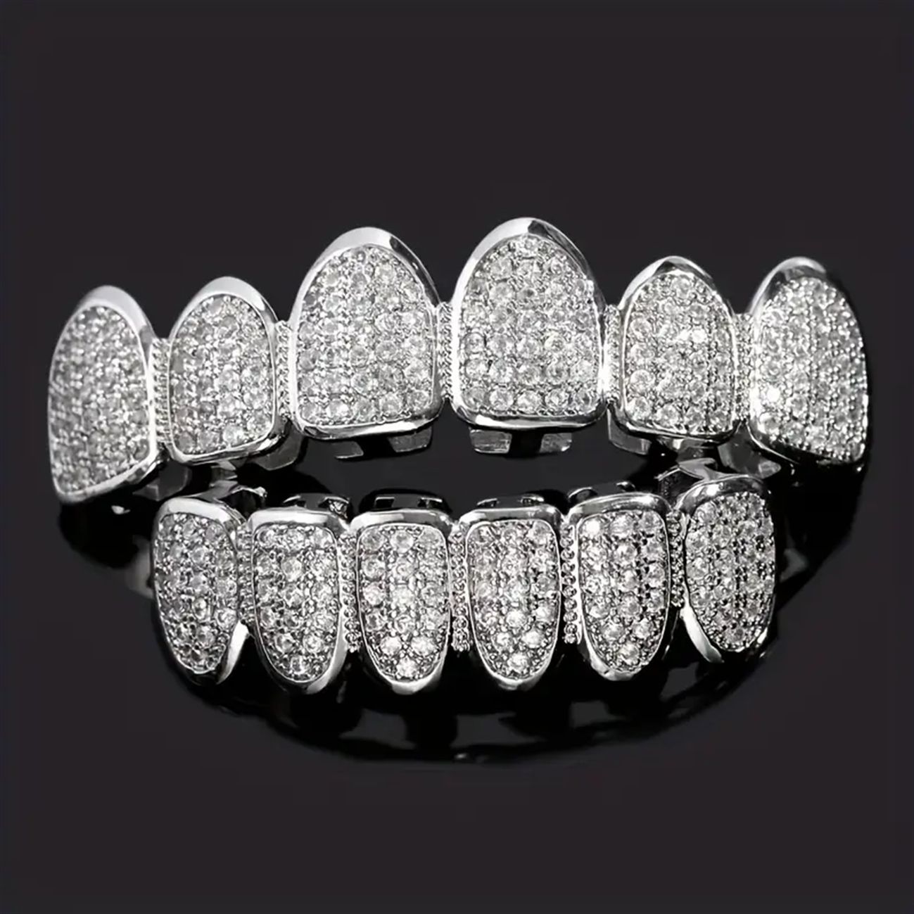Luxurious gold-plated/silver-plated diamond-studded upper and lower grillz for men and women gold teeth silver teeth