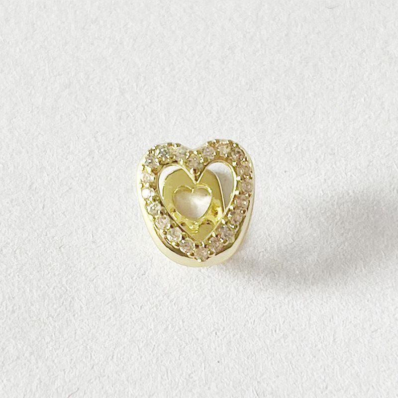 Sparkling Heart-Shaped Gold Teeth/Silver Teeth Grillz for Unisex Style Enthusiasts