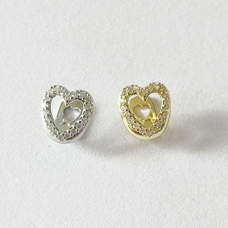 Sparkling Heart-Shaped Gold Teeth/Silver Teeth Grillz for Unisex Style Enthusiasts