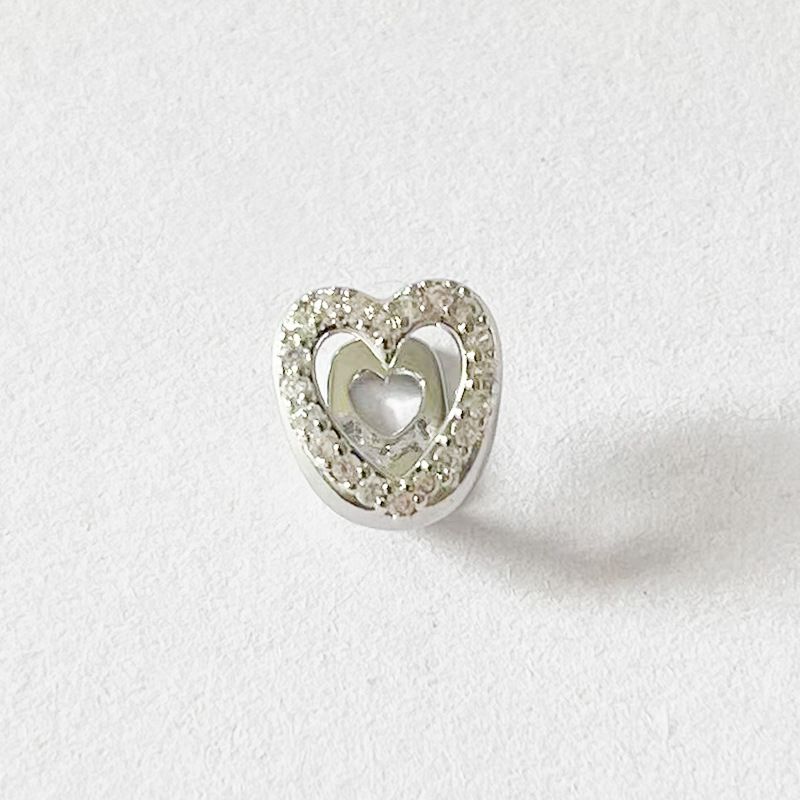 Sparkling Heart-Shaped Gold Teeth/Silver Teeth Grillz for Unisex Style Enthusiasts