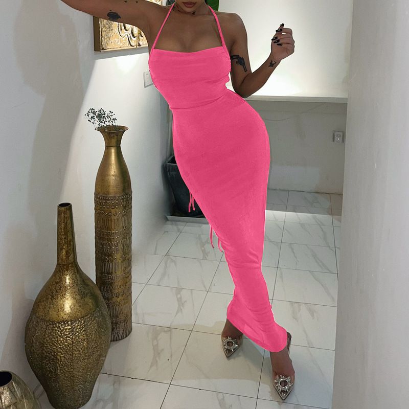 New stylish and sexy backless dress with a halter neck and tie-up details, exuding an elegant temperament. This long dress is suitable for parties and evening banquets in the summer of 2025.