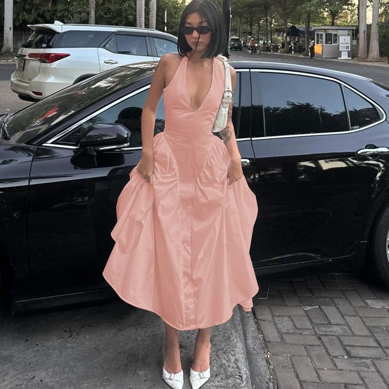 Summer new women's dress is casual, elegant, solid color, sleeveless V-neck, halter and big skirt. Long dress is suitable for party holiday dinner.