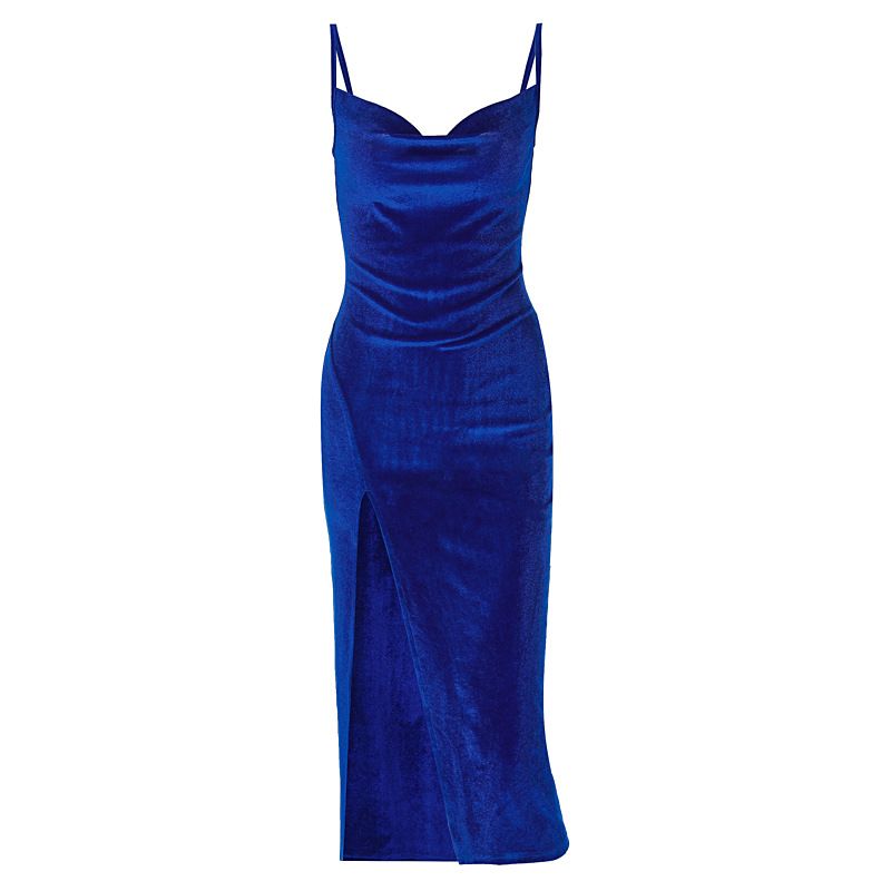 New summer fashion in 2025. A stylish, casual, elegant and sexy form-fitting halter dress with a slit, suitable for parties on the street and evening banquets, in a medium to long length.
