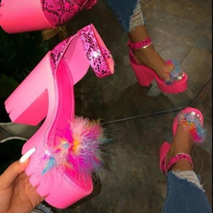 New women's shoes in summer, high-heeled shoes, fashionable colored fluff, thick heels and buckle high-heeled sandals.