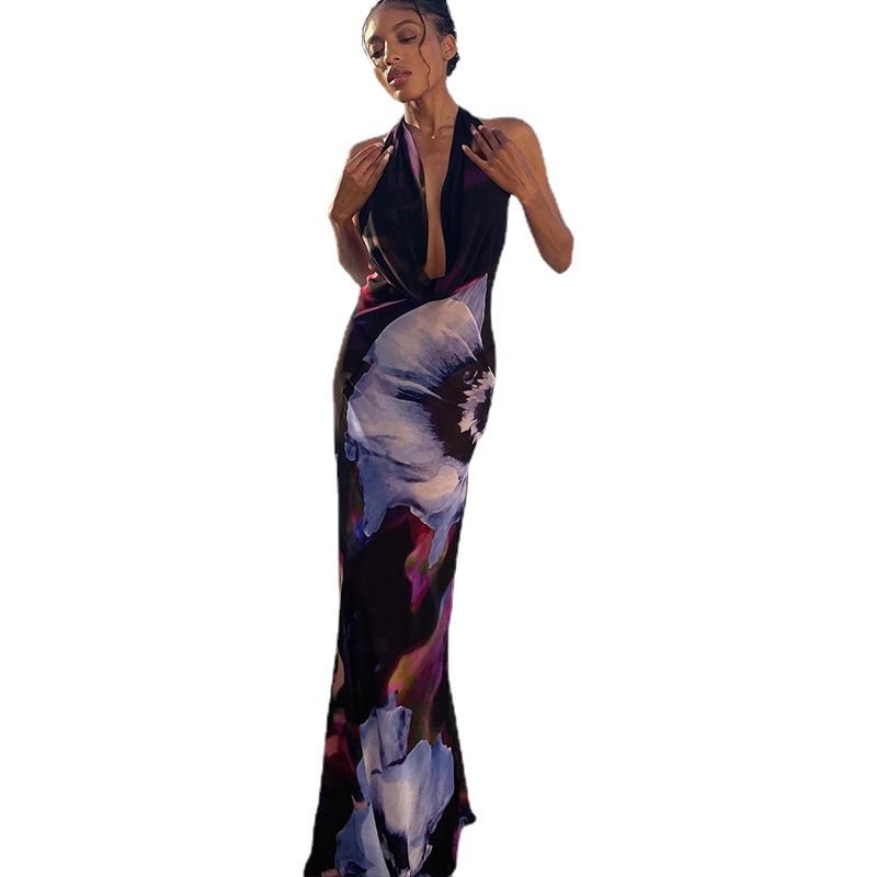 New summer 2025 style printed long formal dress, fashionable, elegant and sexy with a draped collar, backless halter neck, suitable for parties, evening banquets and as an outfit for guests.