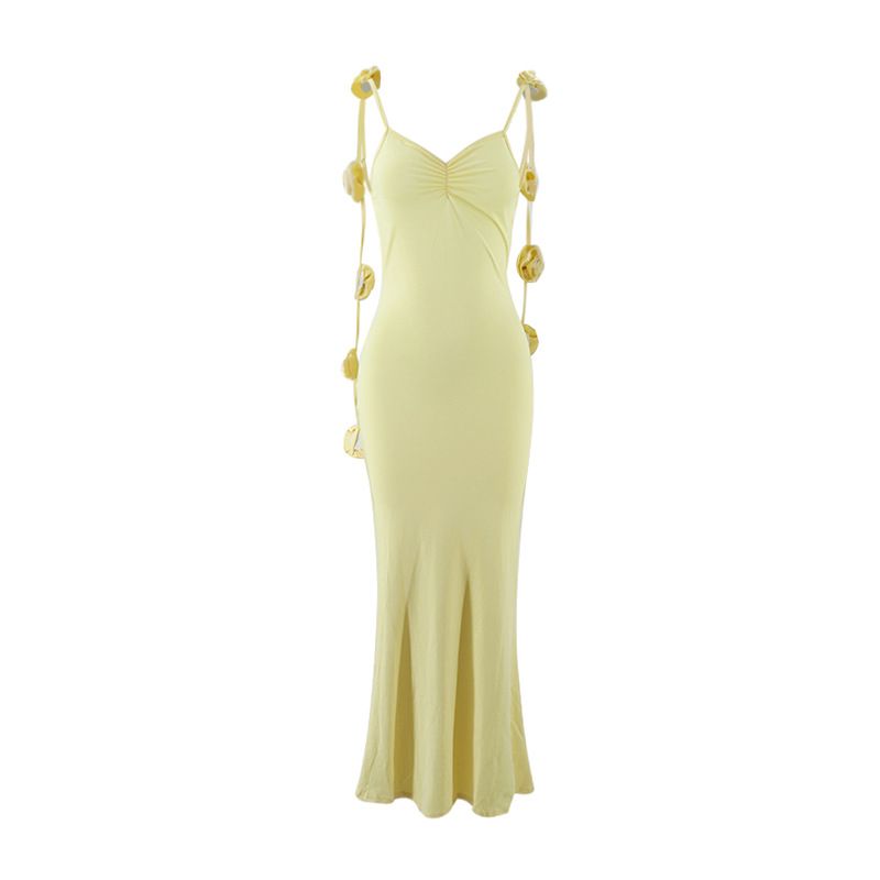 2025 Summer New Women's Fashion: Stylish, elegant and sexy backless strap maxi slim-fit dress with three-dimensional flower decorations for evening banquets and guest attendance.