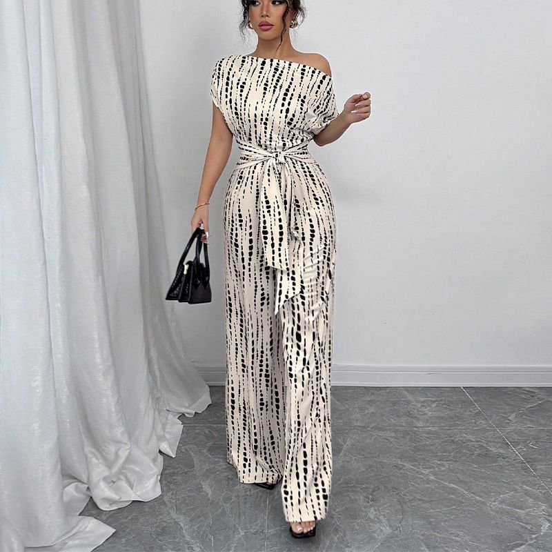 New women's jumpsuit in summer is fashionable and elegant, printed with one-shoulder short-sleeved waist wide-leg pants. Long jumpsuit is suitable for daily leisure commuting.